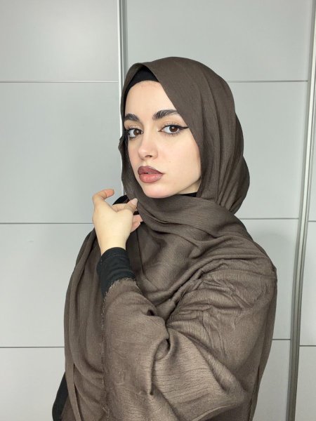 مودال ناعم باللون البني الغامق