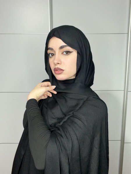 مودال ناعم باللون الاسود