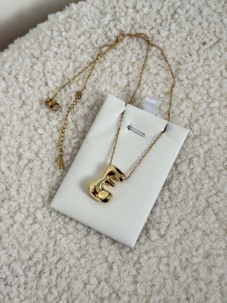 سنسال ذهبي <br> <span class='text-color-warm'>سيتوفر قريبا❤️</span>