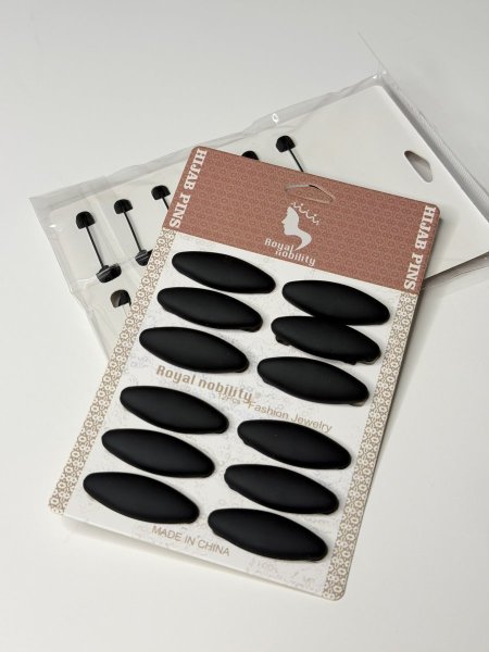 كرت دبابيس أسود