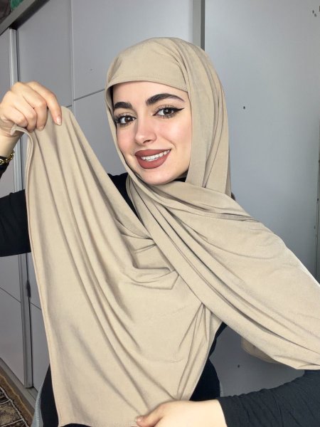 حجاب لايكرا بيج <br> <span class='text-color-warm'>سيتوفر قريبا❤️</span>