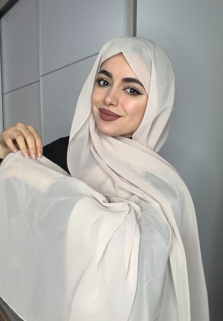 شيفون مائل للوردي